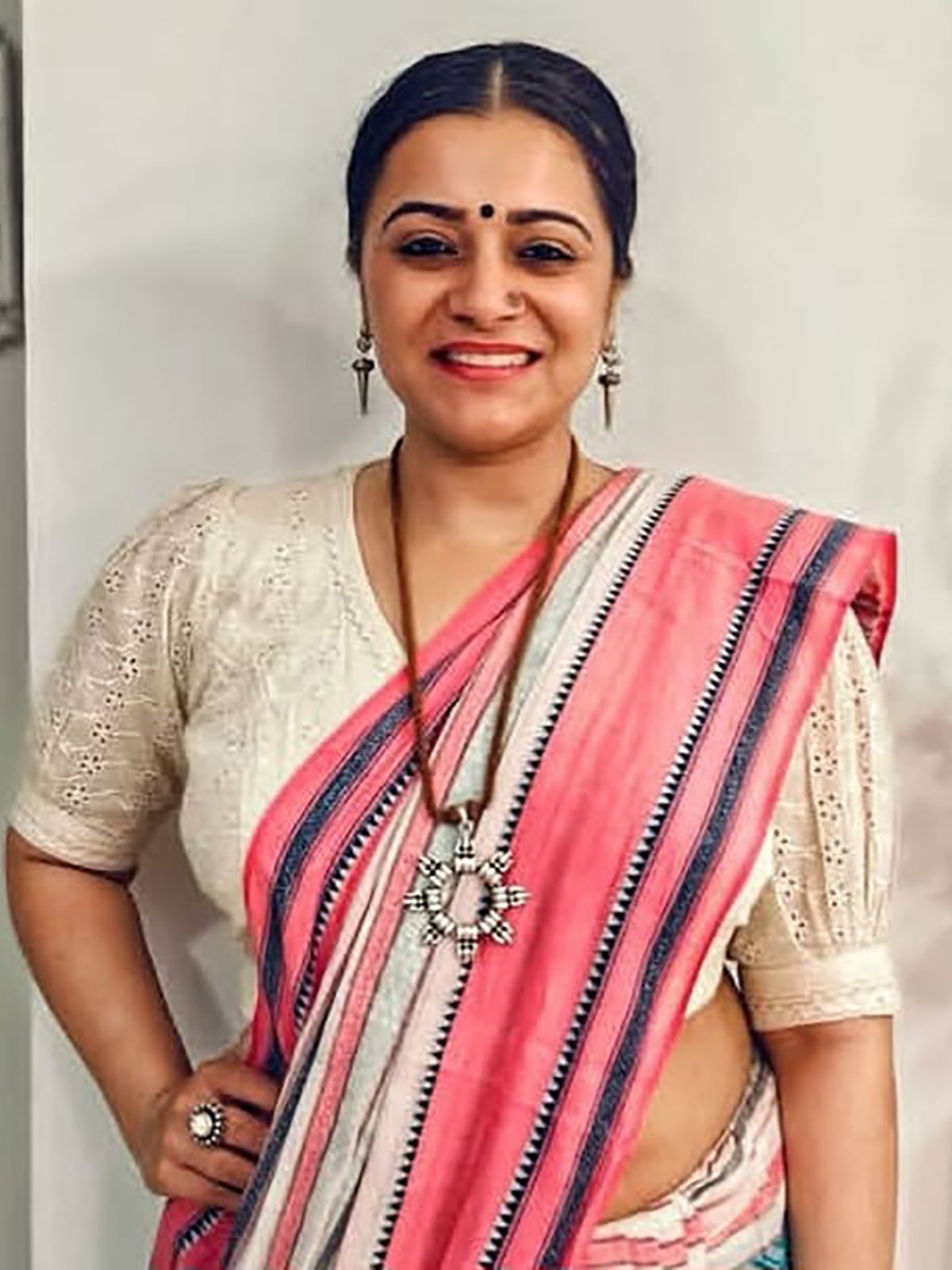 Snigdha <span>(Offwhite Hakoba Blouse With And Without Puff Sleeves)</span>