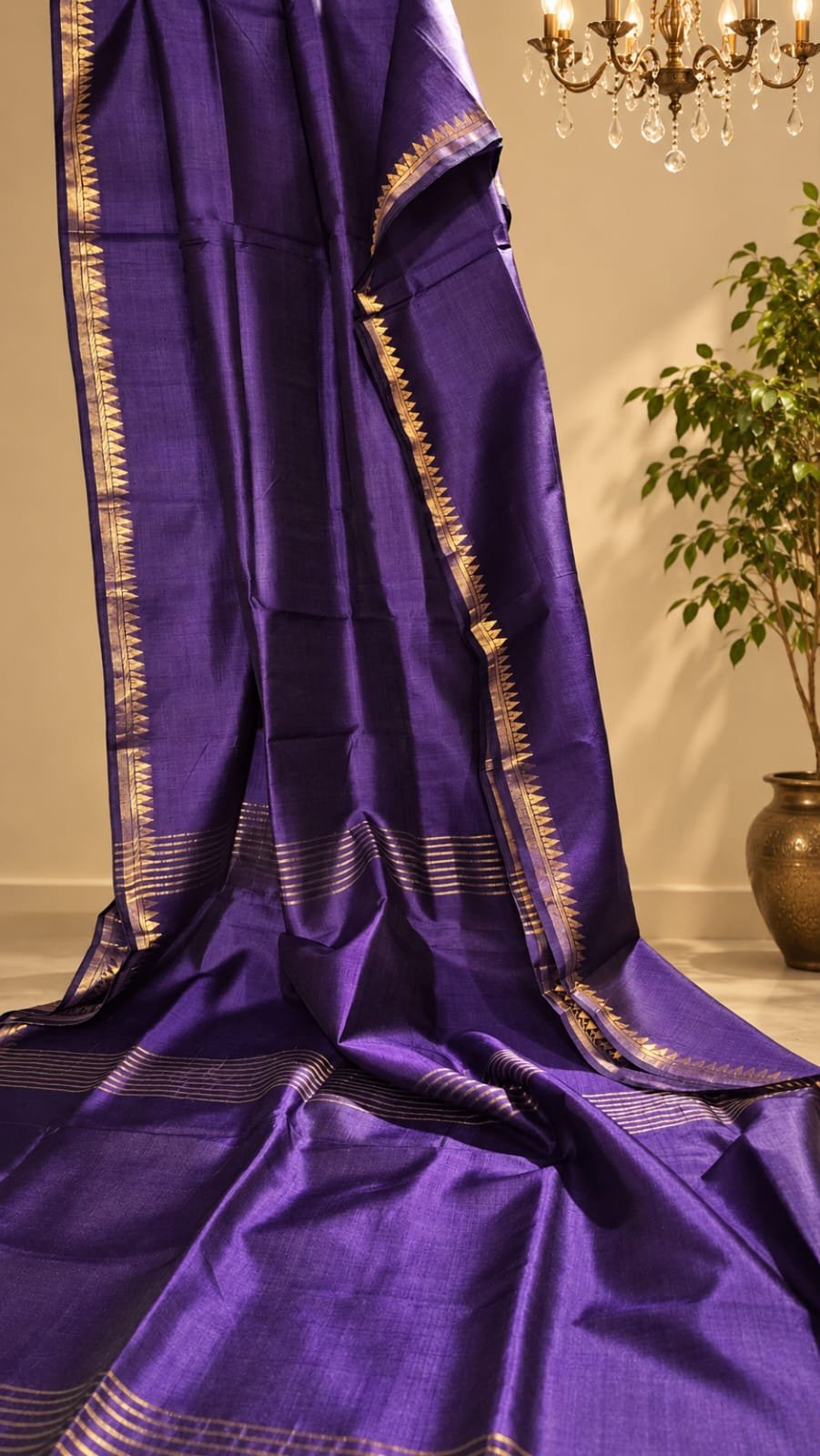 AMETHYST ROYALE<span>(BISHNUPURI SILK SAREE)</span>